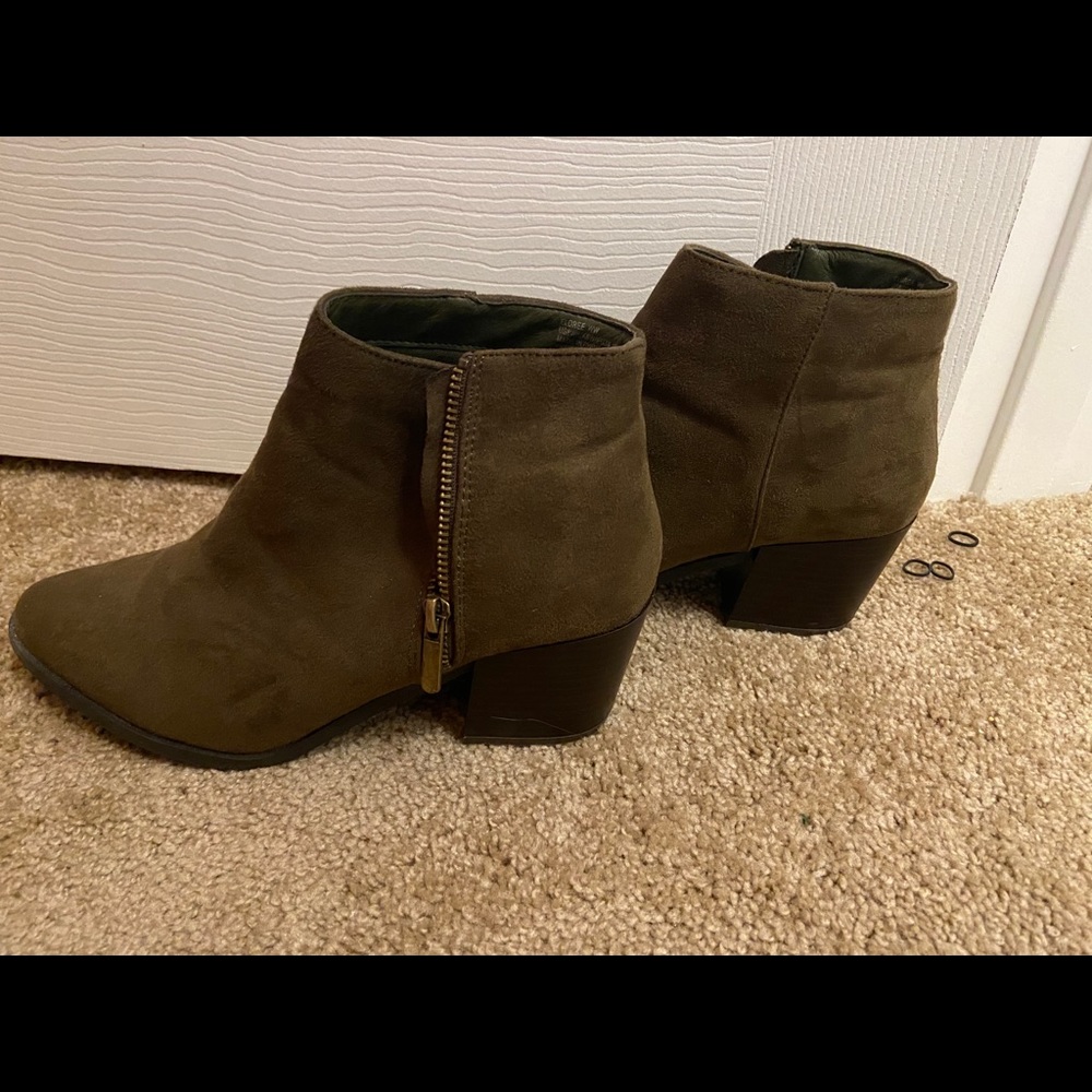 Heeled booties